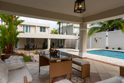 CASA CON PISCINA + $50,000