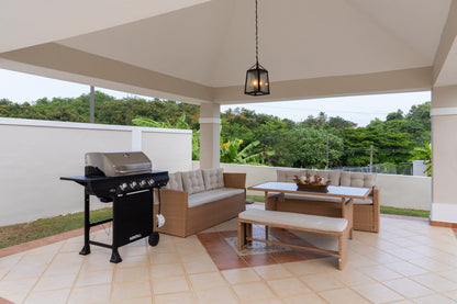 CASA CON PISCINA + $50,000