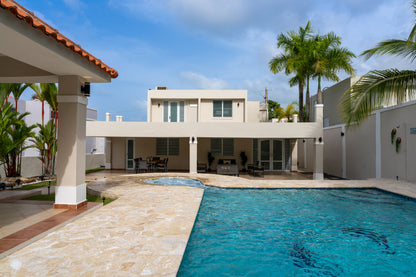 CASA CON PISCINA + $50,000