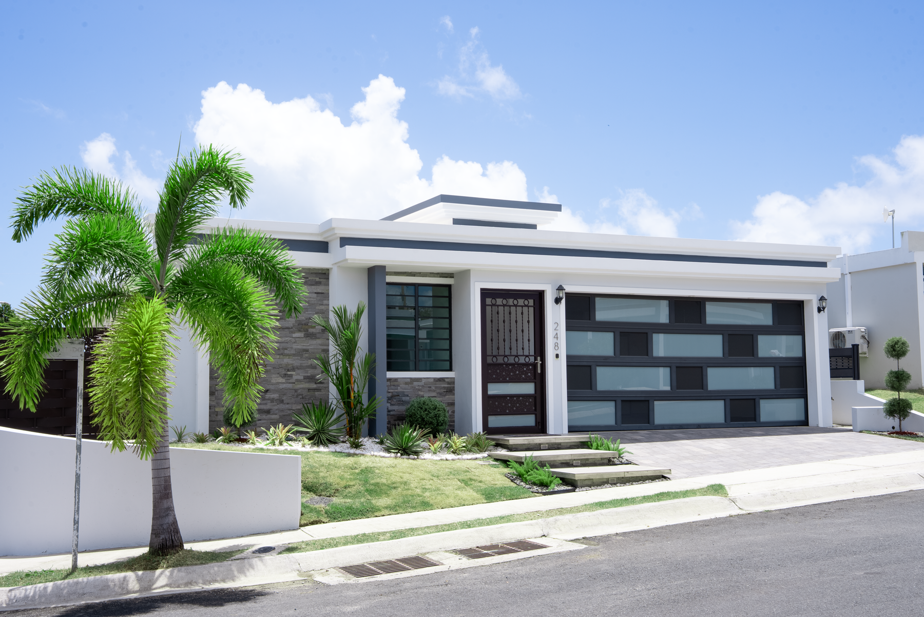Casa en Humacao + $30,000